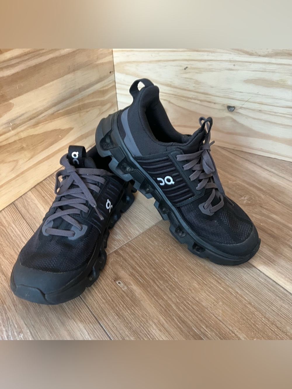 On Cloudswift Black/Dark Grey Running Shoes (Youth Size US 4 Y / EU 36)